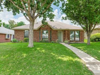 2109  Woodglen Drive 