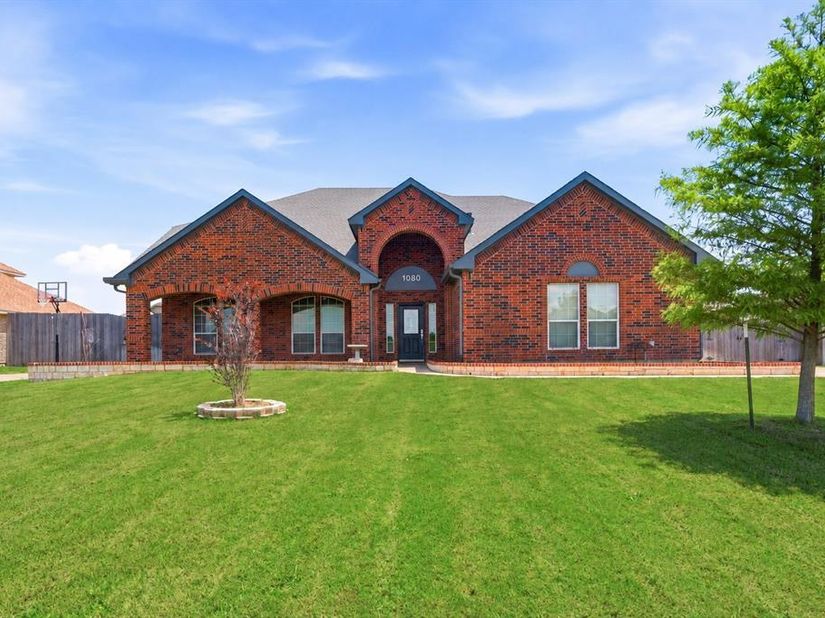 1080  Estates Drive , Kennedale Texas 76060