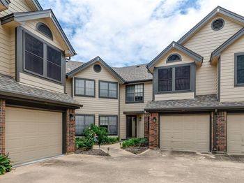 402  Santa Fe Trail 
