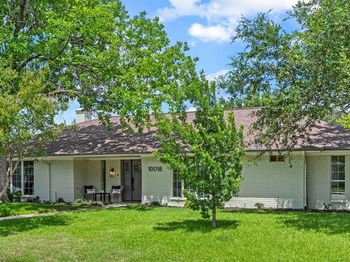 10018  Cromwell Drive 