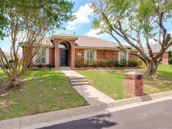 444  Dove Lane , Fort Worth Texas 76108