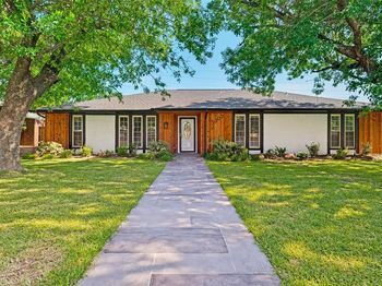 2302  Greenhill Drive 