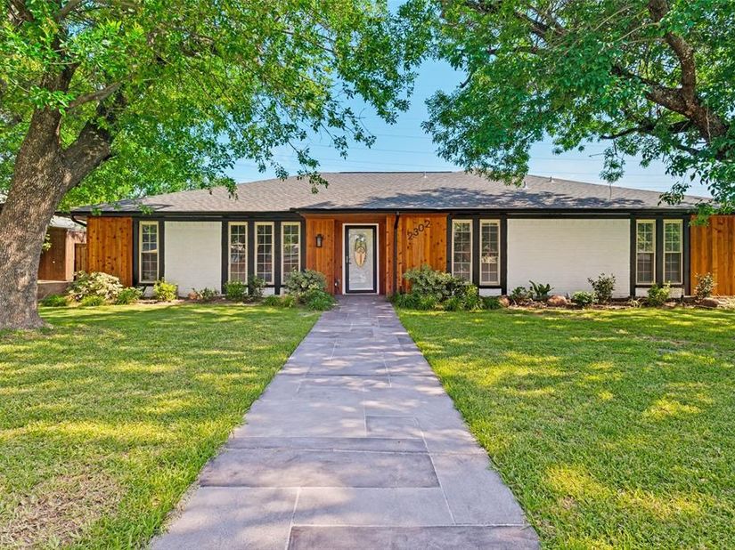 2302  Greenhill Drive , Carrollton Texas 75006
