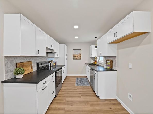 1104 E Russell Avenue , Carrollton Texas 75006