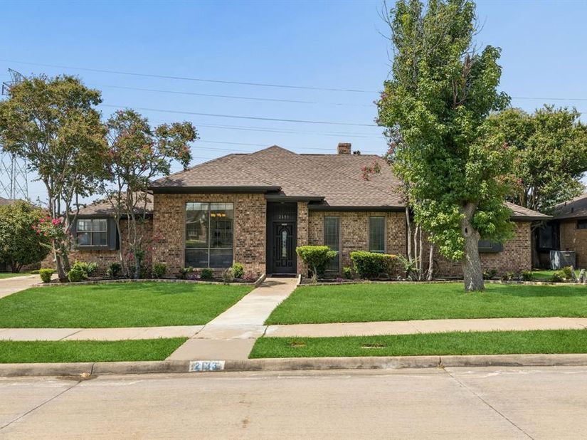 2133  Hunters Ridge , Carrollton Texas 75006
