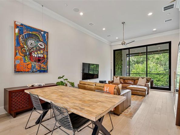 2157  Wenge Lane , Dallas Texas 75219