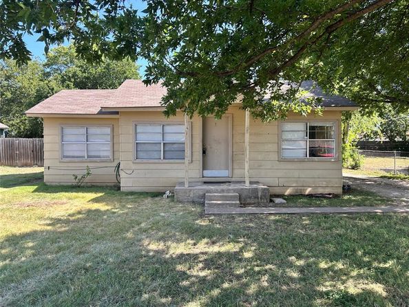 8814  Spaugh Court , White Settlement Texas 76108