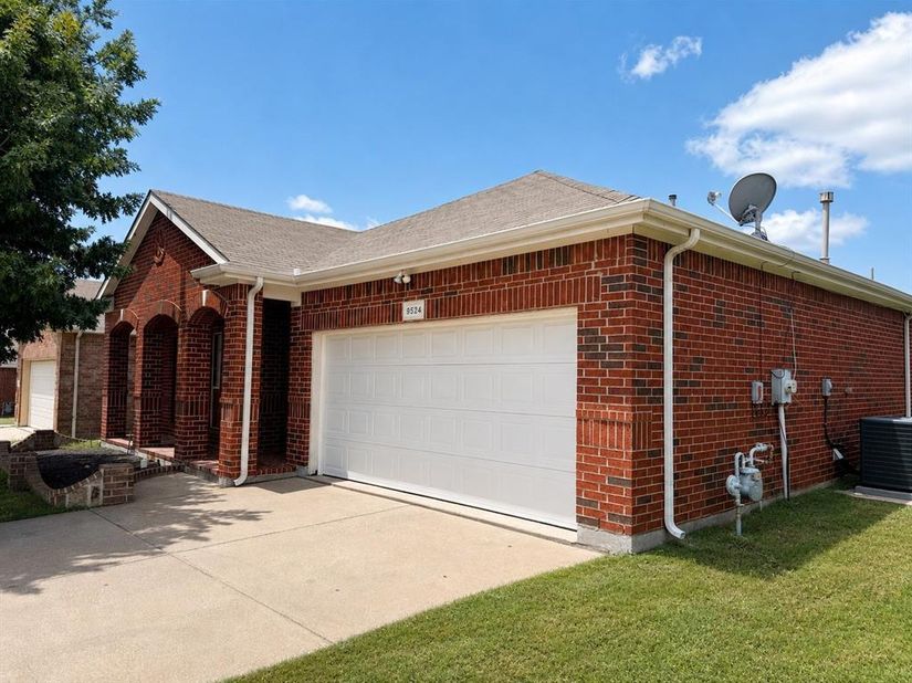 9524  Willow Branch Way , Fort Worth Texas 76036