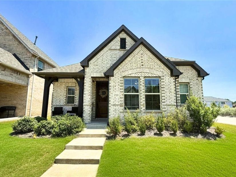 1314  Broadview Drive , Garland Texas 75042