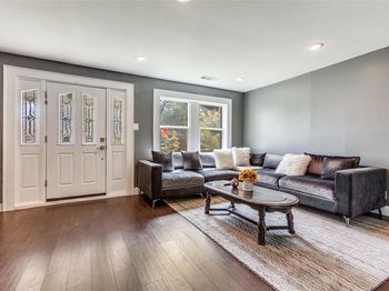 303 N Cottonwood Drive 