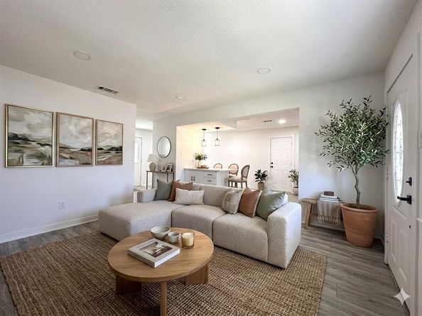 1722  Hillcrest Street , Mesquite Texas 75149