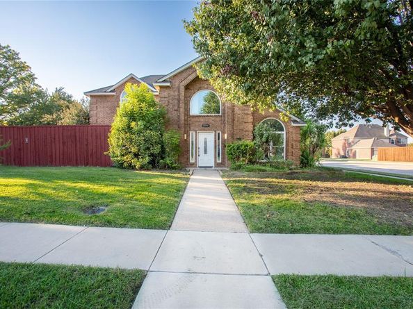 2044  Hillshire Drive , Lewisville Texas 75067