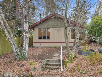 4338 SW Willow Street