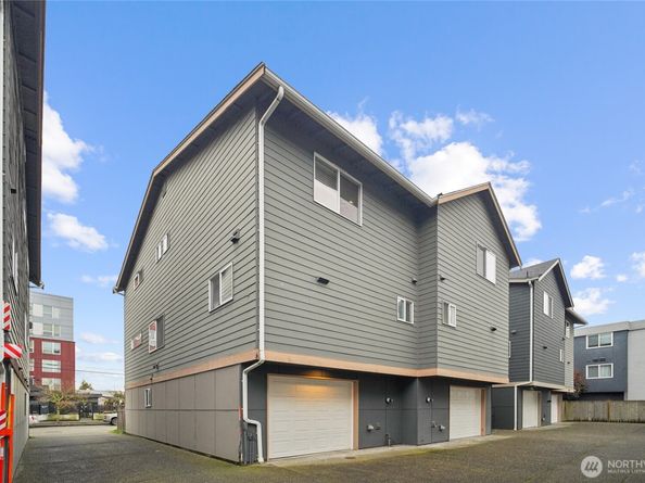 926 N 96th Street, Seattle WA 98103