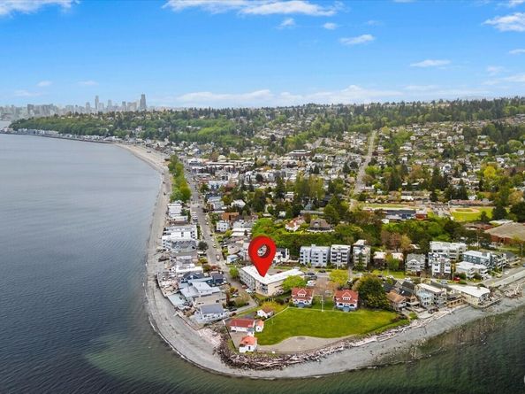 3151 Alki Avenue SW 22, Seattle WA 98116