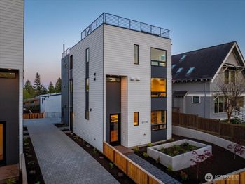 4116 A Burke Avenue N