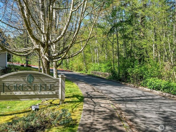 14714 53rd Avenue W 104, Edmonds WA 98026