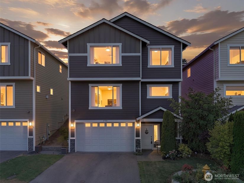 2704 S 120th Place, Burien WA 98168