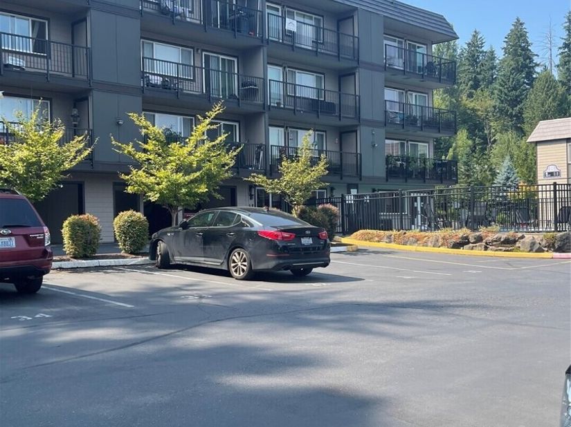 9515 NE 180th Street C303, Bothell WA 98011