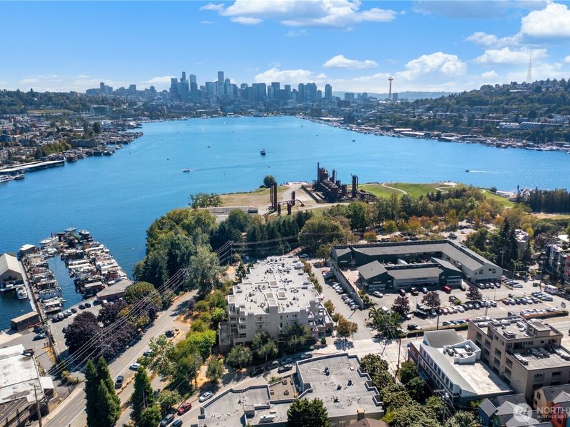 3300 Meridian Avenue N 302, Seattle WA 98103