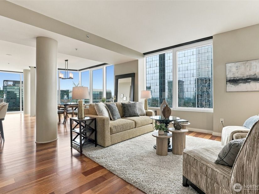 500 106th Avenue NE 3205, Bellevue WA 98004