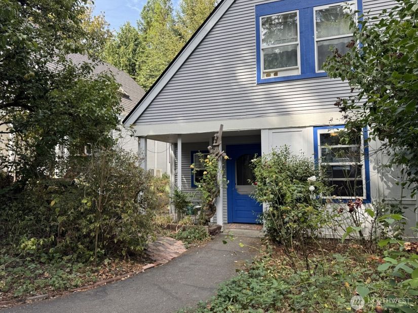 353 Wallace Way NE 7, Bainbridge Island WA 98110
