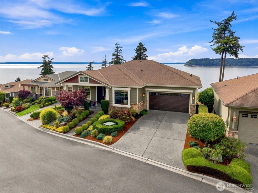 6664 Waterton Circle, Mukilteo WA 98275