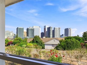 9810 Vineyard Crest