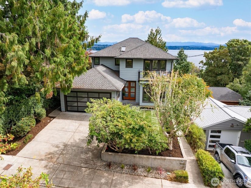 1110 36th Avenue, Seattle WA 98122