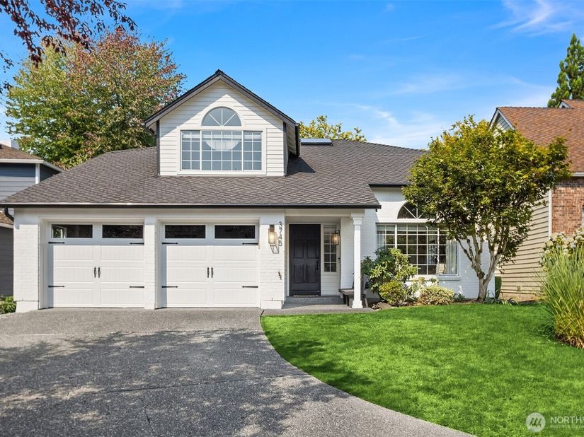 3745 248th Avenue SE, Sammamish WA 98029