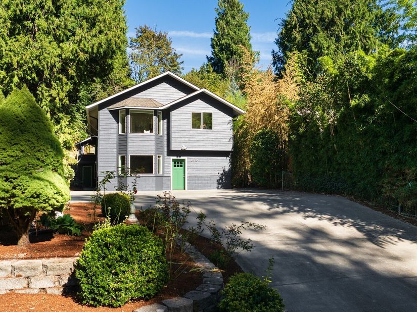 6516 24th Avenue SW, Seattle WA 98106