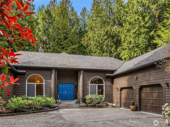 8387 NE Sumanee Place, Bainbridge Island WA 98110