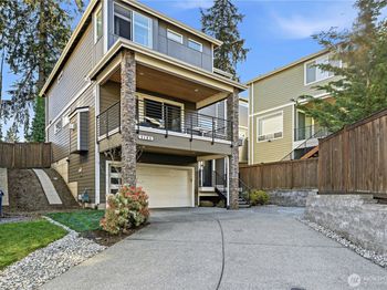 3105 S 276th Court