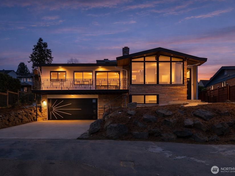 2425 NW Blue Ridge Drive, Seattle WA 98177