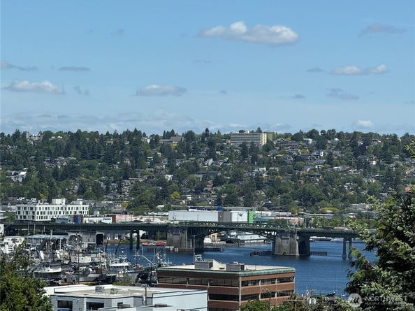3835 25th Avenue W, Seattle WA 98199