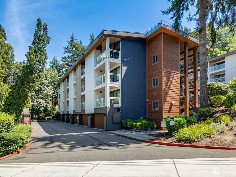 130 105th Avenue SE C316, Bellevue WA 98004