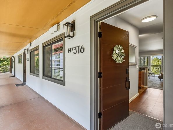 130 105th Avenue SE C316, Bellevue WA 98004