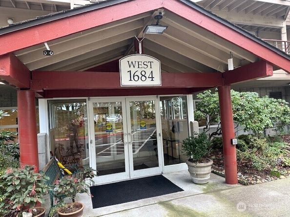 1684 152nd Avenue NE W307, Bellevue WA 98007