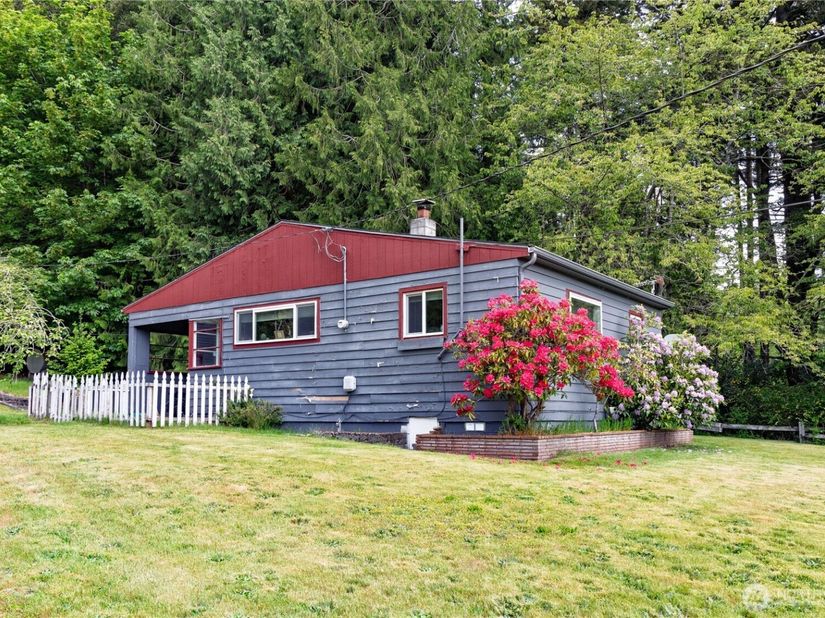 20853 Viking Avenue NW, Poulsbo WA 98370