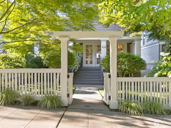 426 Smith Street, Seattle WA 98109
