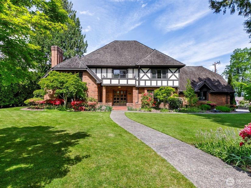 6573 NE Windermere Road, Seattle WA 98105