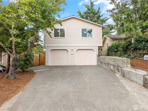 5016 26th Avenue SW, Seattle WA 98106