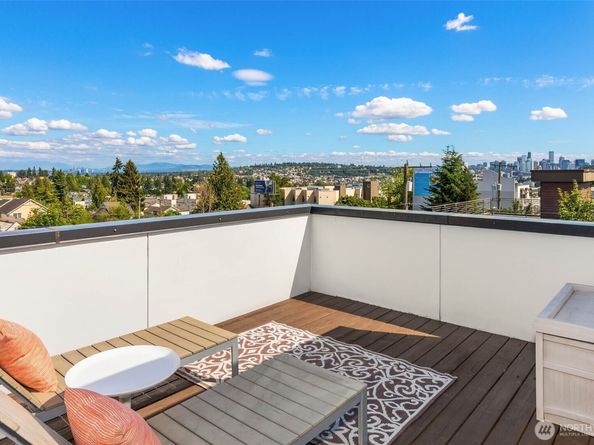 4112 Linden Avenue N A, Seattle WA 98103