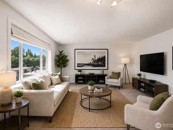 14300 32nd Avenue NE 410, Seattle WA 98125