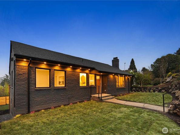 2518 36th Avenue W, Seattle WA 98199