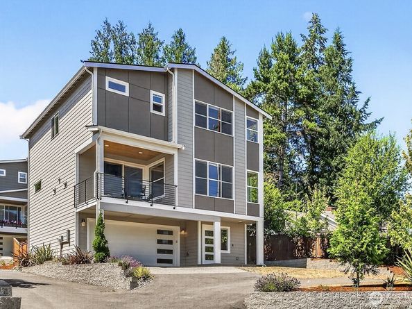 17051 8th Avenue NE, Shoreline WA 98155