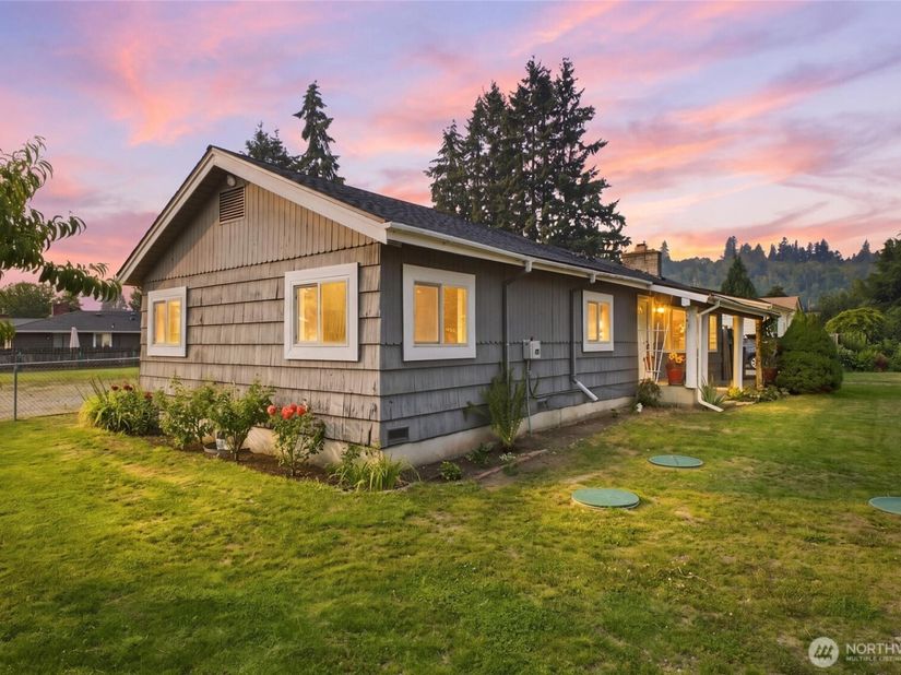 14937 133rd Avenue SE, Renton WA 98058