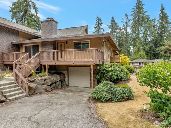 17120 NE 2nd Place, Bellevue WA 98008