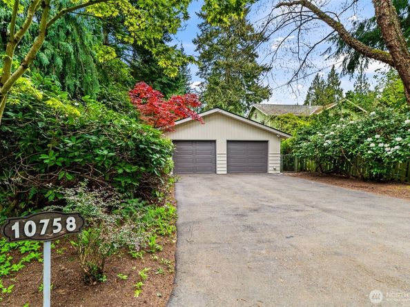 10758 Ashworth Avenue N, Seattle WA 98133