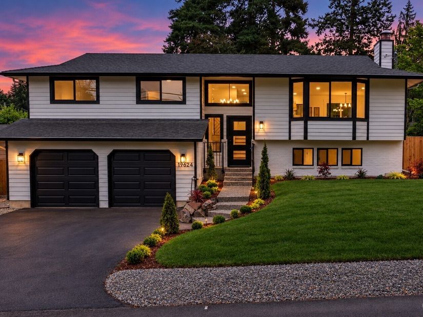 19624 62nd Avenue NE, Kenmore WA 98028